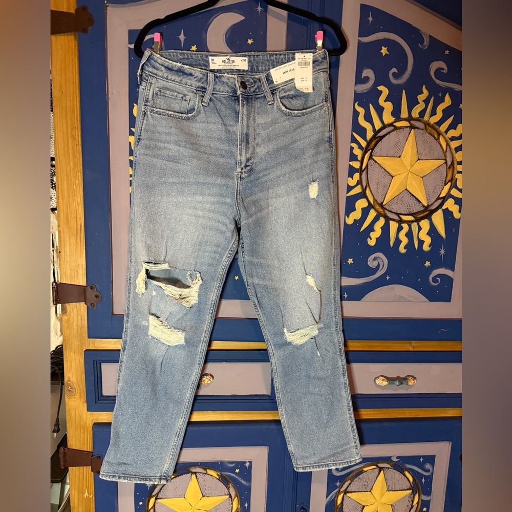 Hollister Curvy Ultra High Rise Mom Jeans - Light Blue